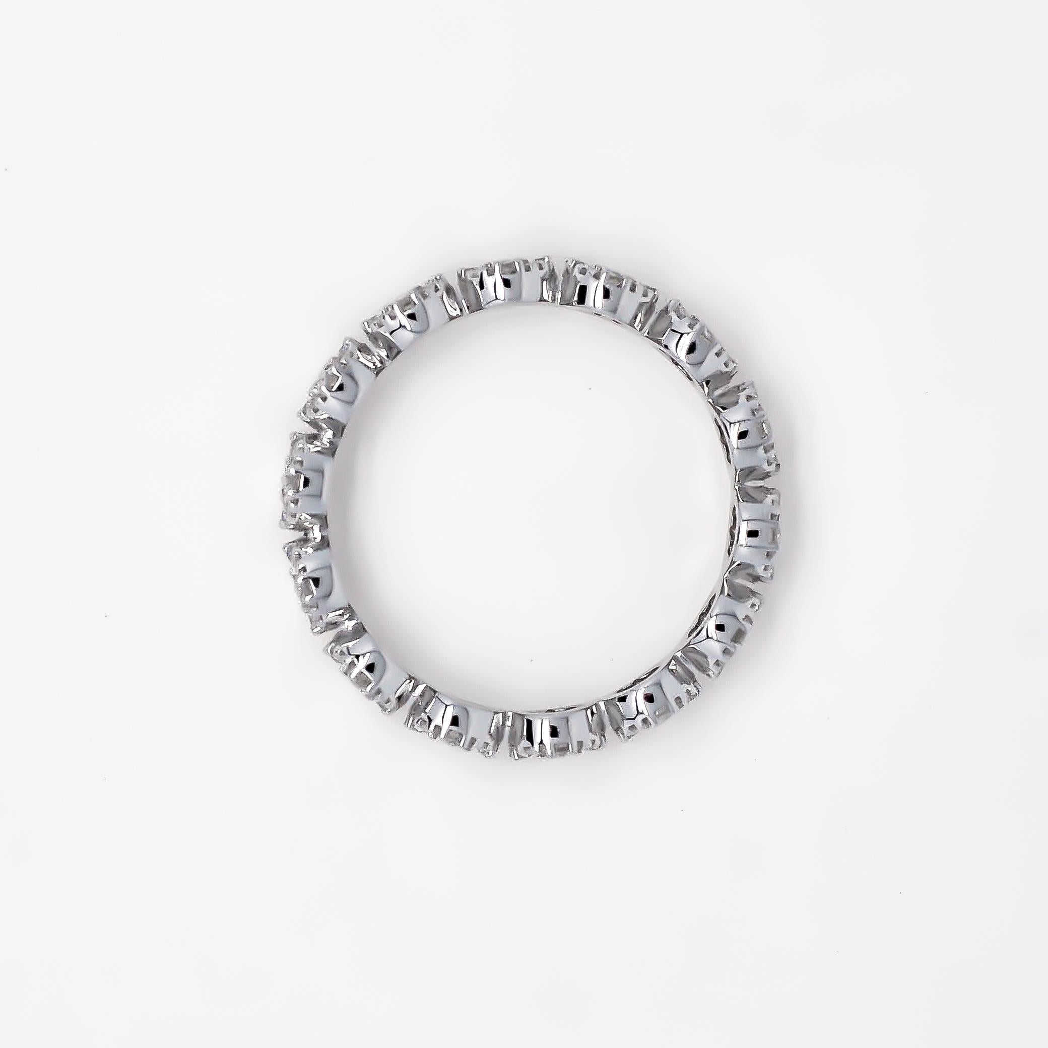 Modern Natural Diamond Ring 1.25 cts 18 Karat White Gold Eternity Wedding Band Ring For Sale