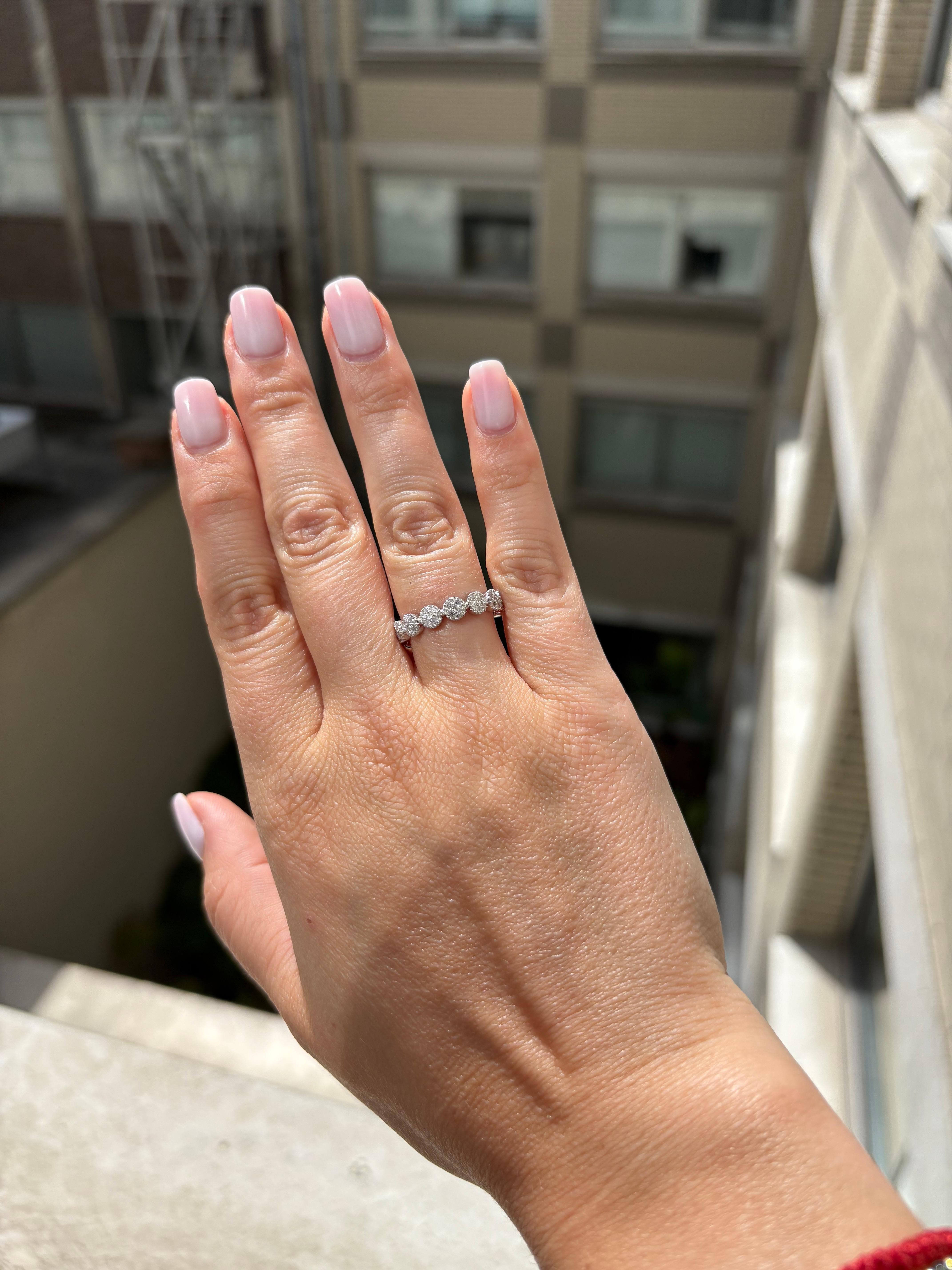 Anillo de diamantes naturales 1,25 cts Alianza de oro amarillo de 18 quilates en venta 6