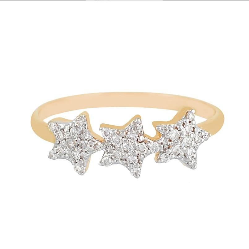 Questo anello è realizzato a mano in oro giallo 14k e presenta un design a stella con pavé di diamanti. È un'aggiunta bellissima e unica a qualsiasi collezione di gioielli.

Specifiche

Dimensioni: Larghezza: 0,6 cm
Peso lordo: 1.830 grammi
Peso