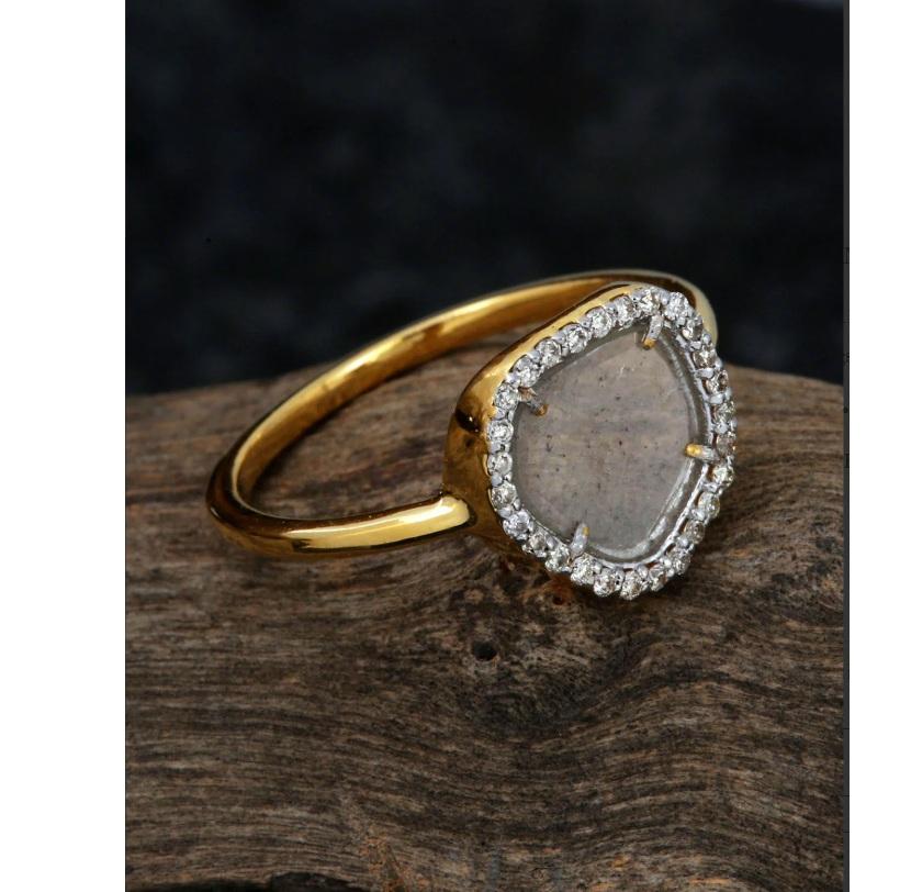 Anello con diamanti naturali in oro 14K In condizioni Nuovo in vendita a jaipur, IN