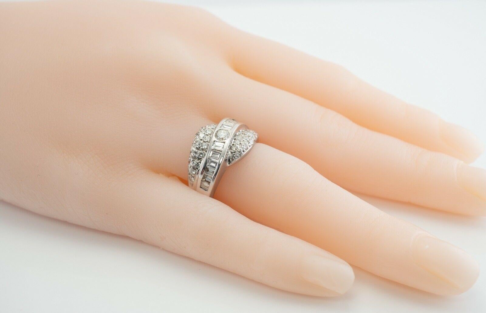 Bague en or blanc 14 carats avec diamant naturel 1,31 TDW en vente 7
