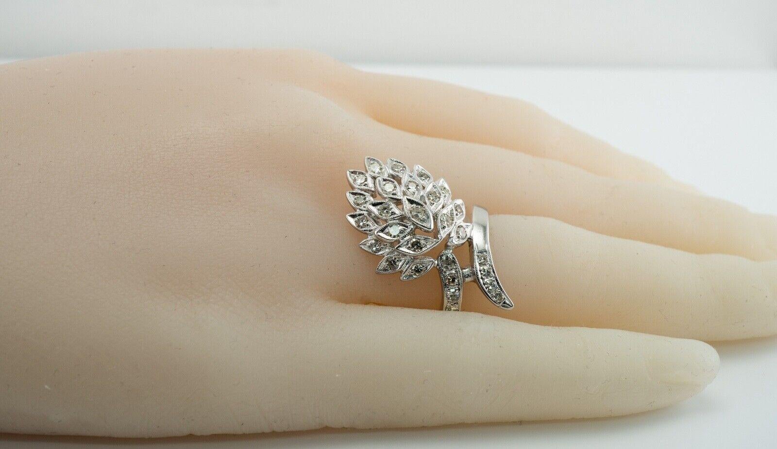 Natürlicher Diamantring 14K Weißgold Vintage Cluster 1,24 TDW im Angebot 5