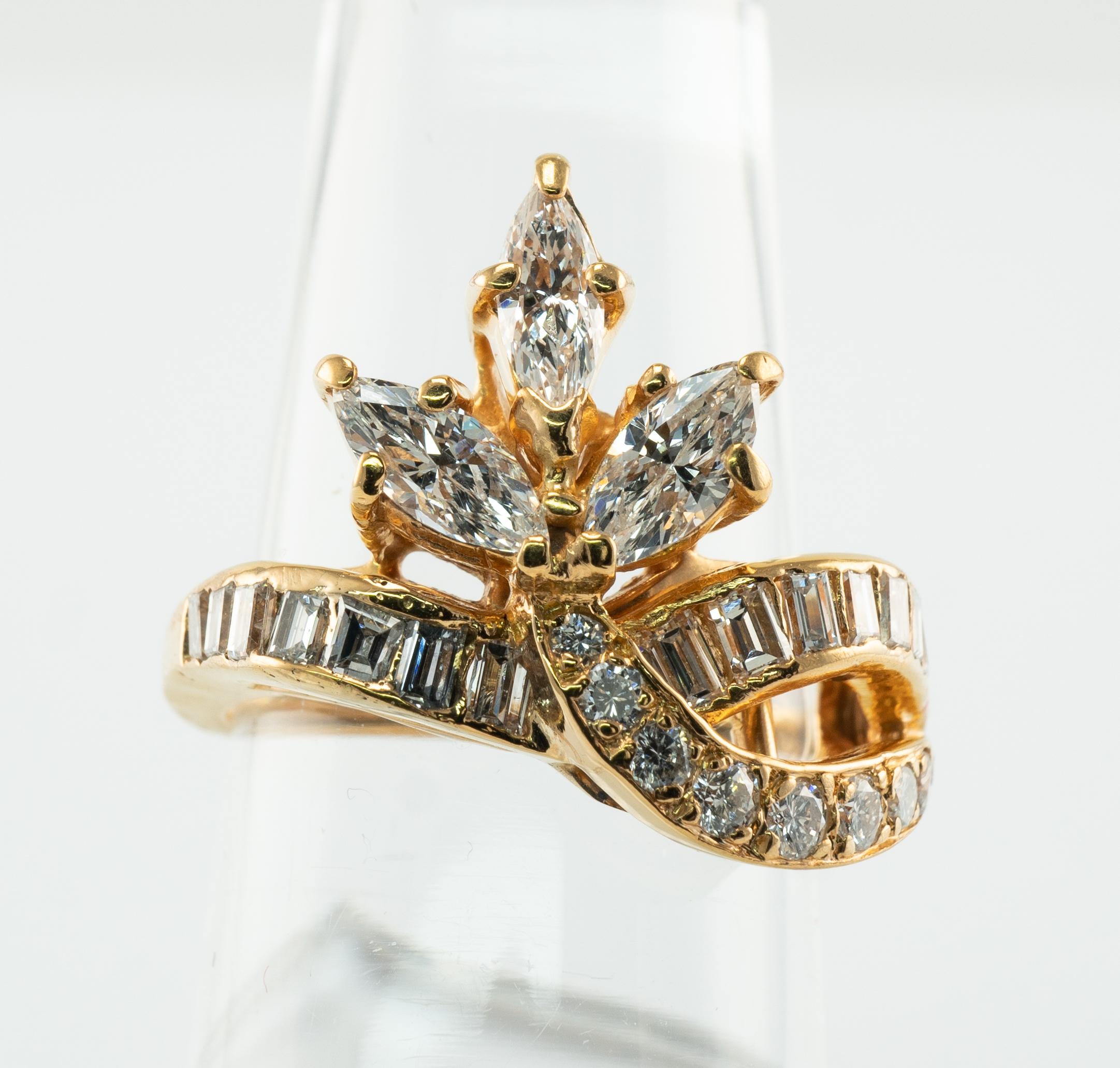 Natürlicher Diamantring 14k Gelbgold Marquise Rund 1,81 Gesamtkaratgewicht im Angebot 1