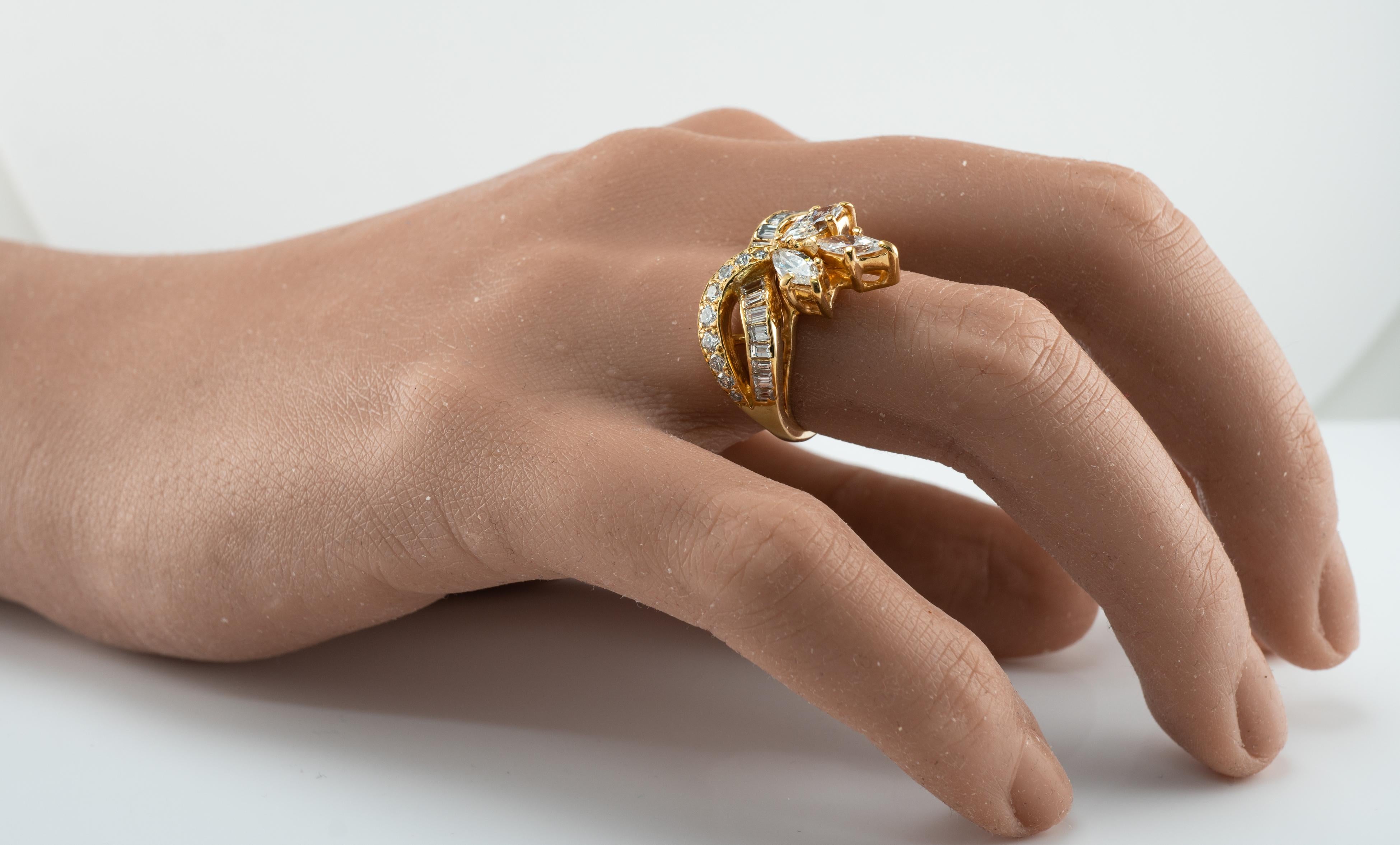 Natürlicher Diamantring 14k Gelbgold Marquise Rund 1,81 Gesamtkaratgewicht im Angebot 2
