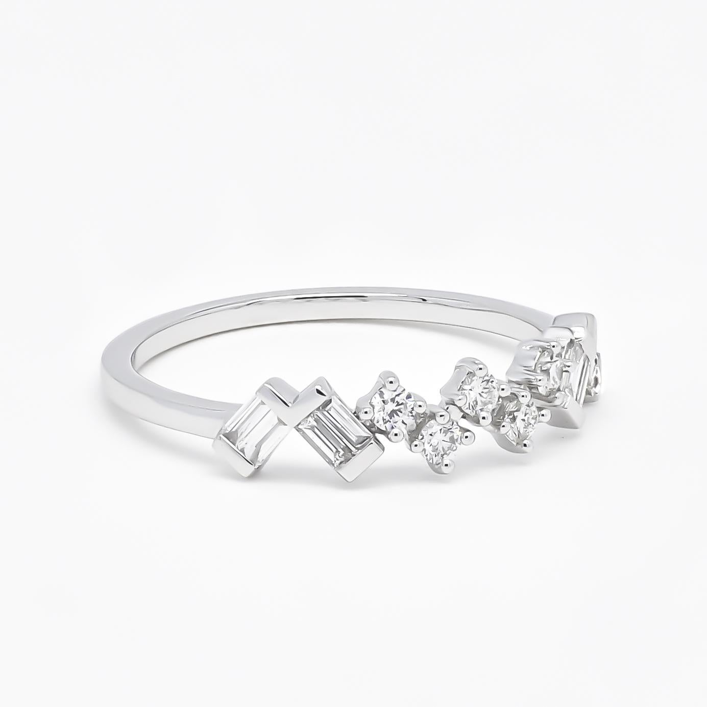 For Sale:  Natural Diamond Ring 18k White Gold Single Row Ring, Minimalistic Diamond Ring 3