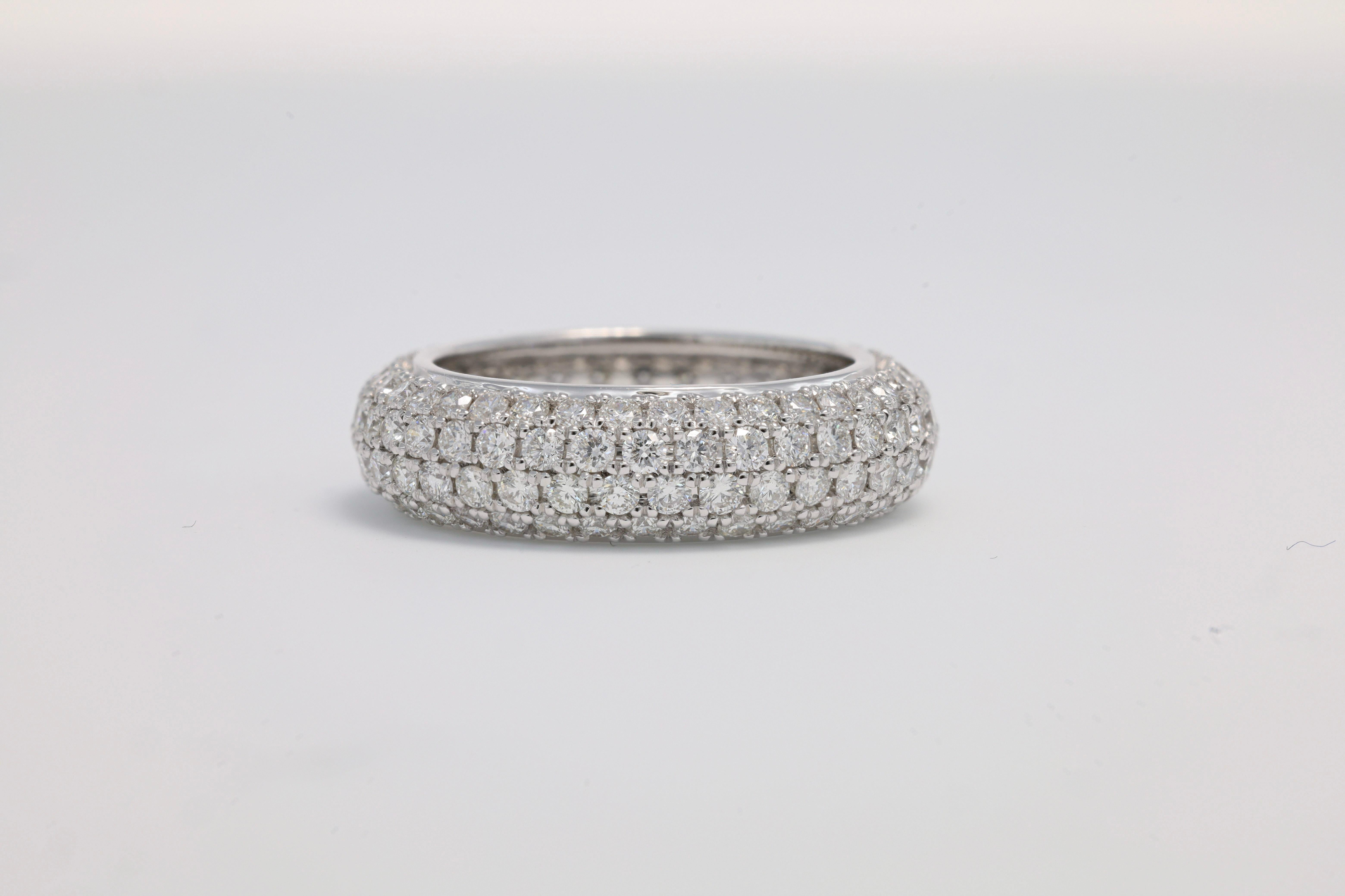 Natural Diamond Ring 2.83 cts 18 Karat Yellow Gold Multi Row Band Ring For Sale 1