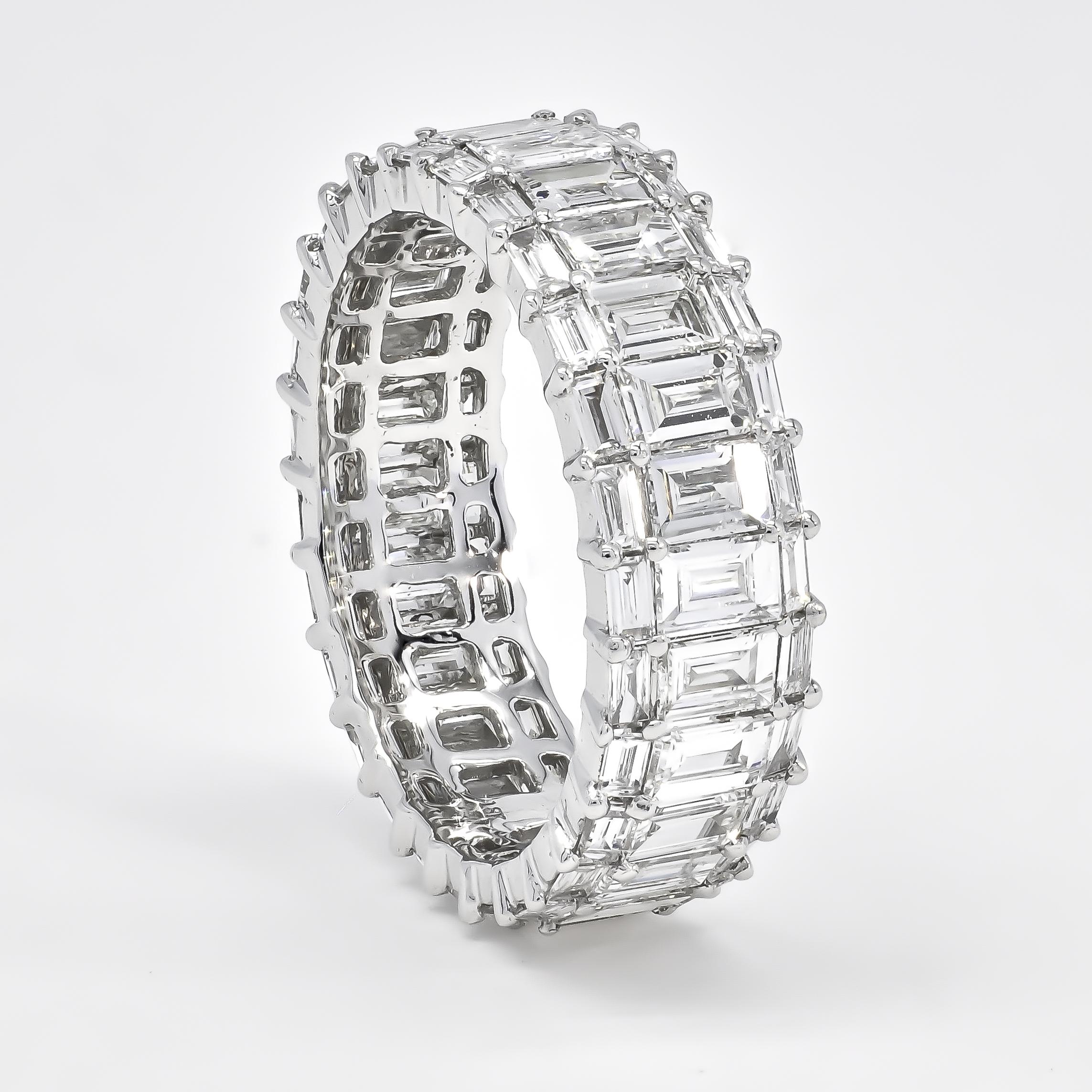 Modern Natural Diamond Ring 3.7 cts 18 KT White Gold Full Eternity Rind  For Sale