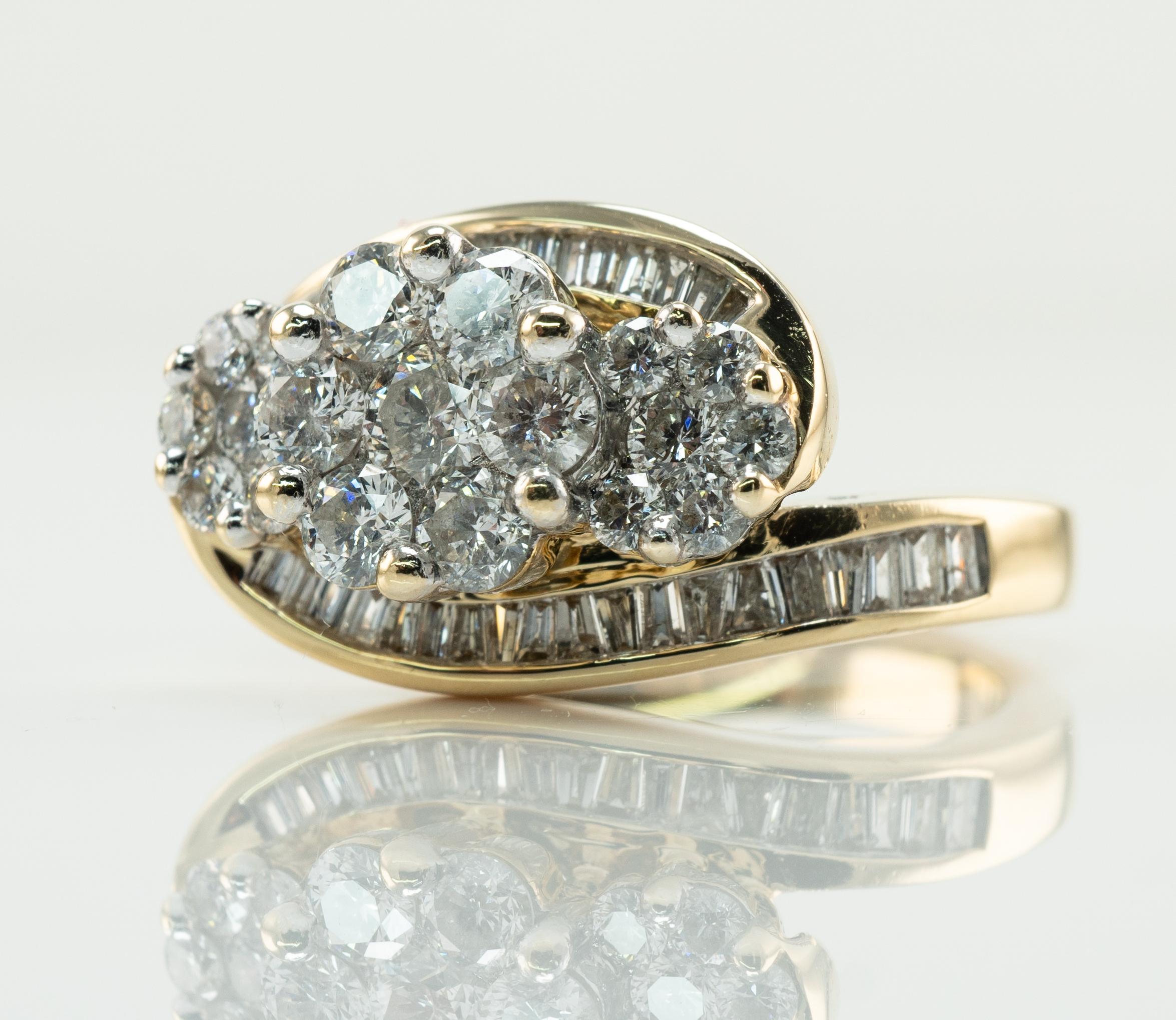 Taille mixte Bague en or 14K avec diamant naturel et fleur en grappe  1,67 TDW en vente