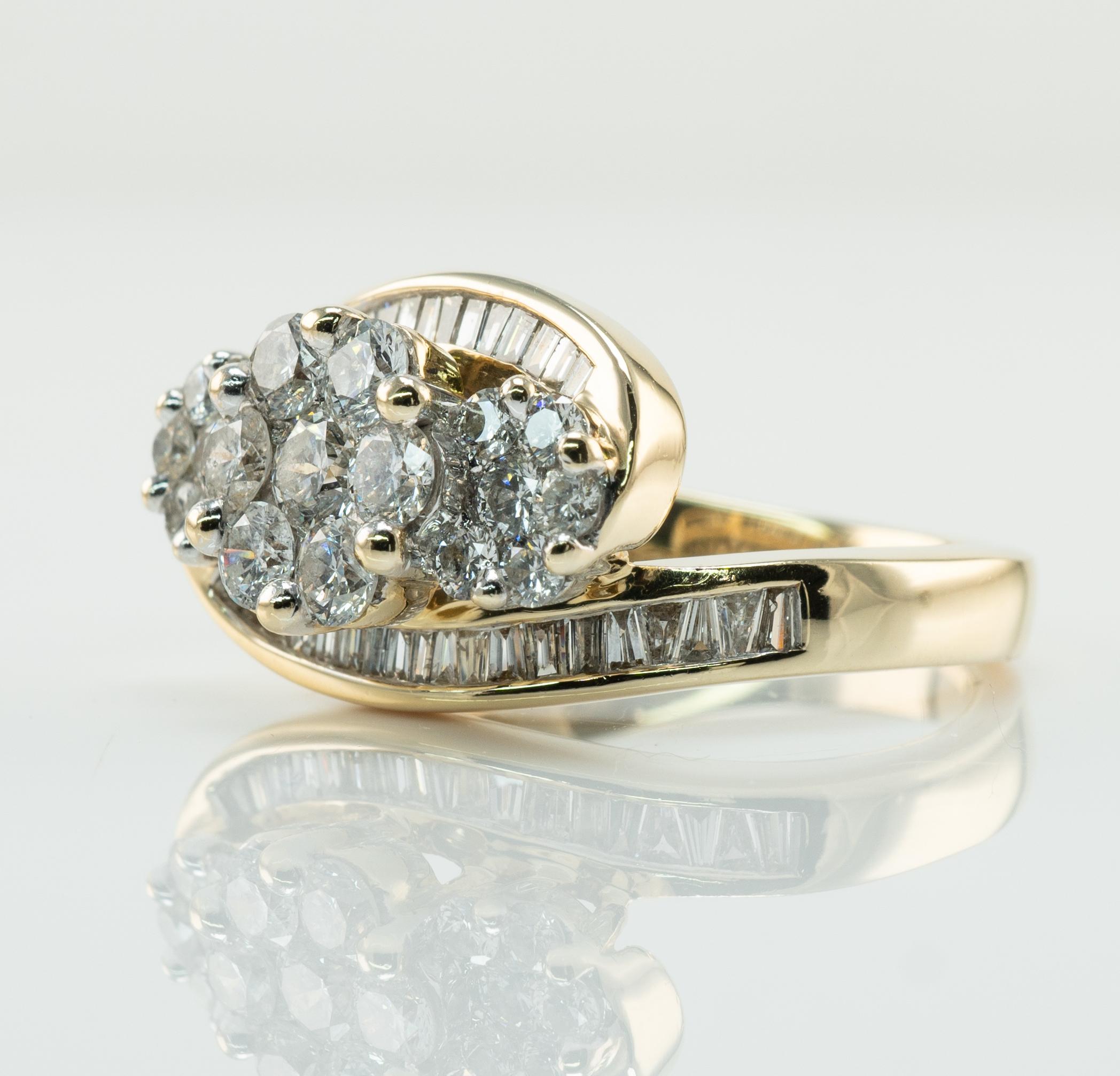 Natural Diamond Ring Cluster Flower 14k Gold Band 1.67 TDW For Sale 4