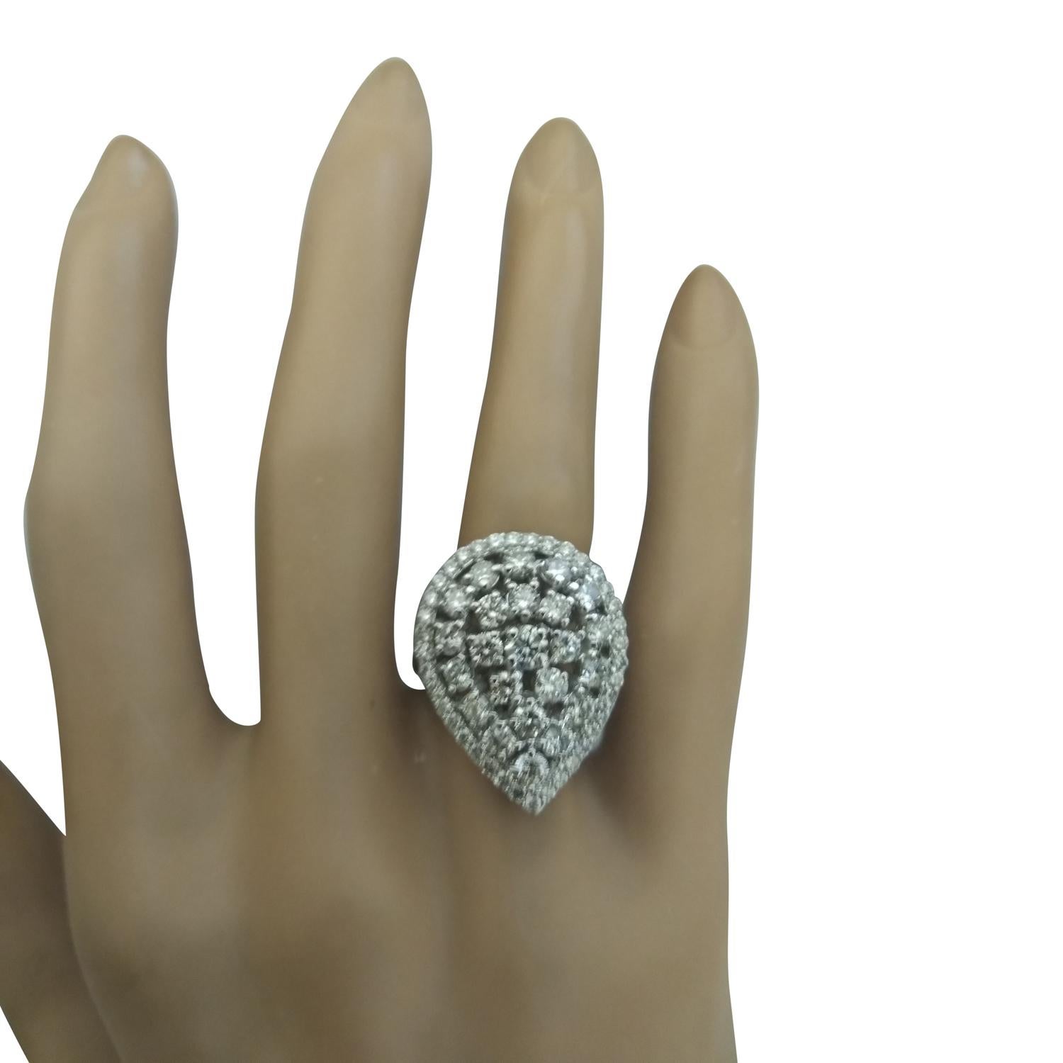 Women's Natural Diamond Ring in 14 Karat Solid White Gold For Sale