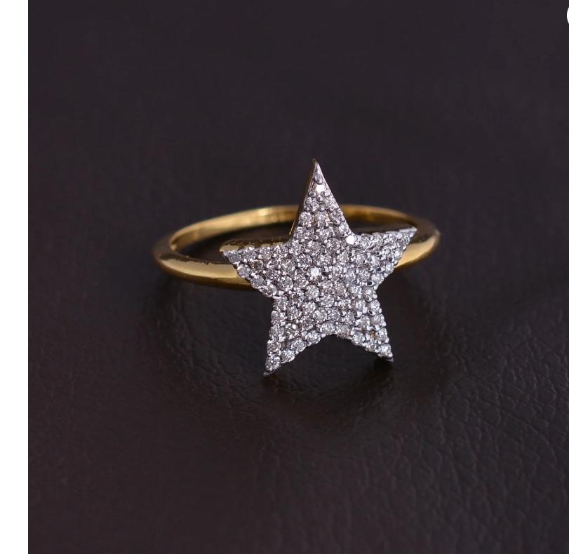 Women's Natural diamond ring in 14k gold For Sale