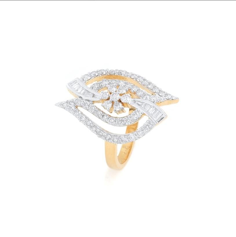 Natural diamond ring in 18k gold For Sale 13