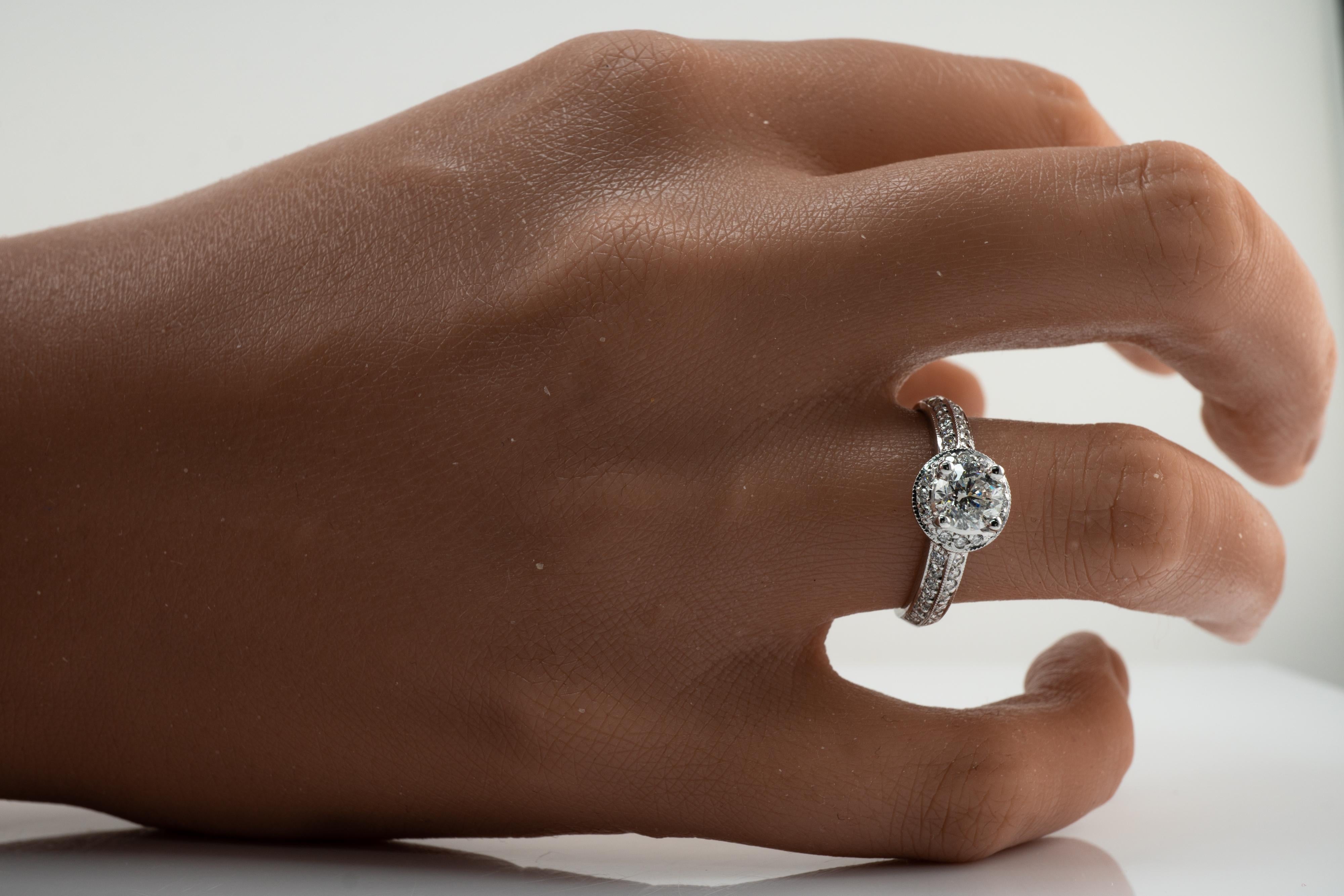 Verlobungsring aus Platin mit natürlichem Diamanten 1,10 TDW im Zustand „Gut“ im Angebot in East Brunswick, NJ