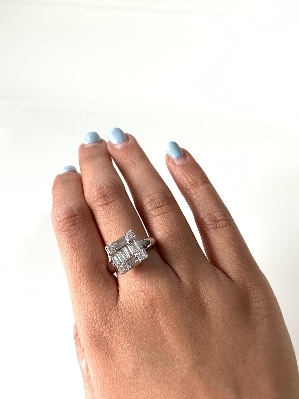Bague en or 18 carats sertie de diamants naturels en vente 4