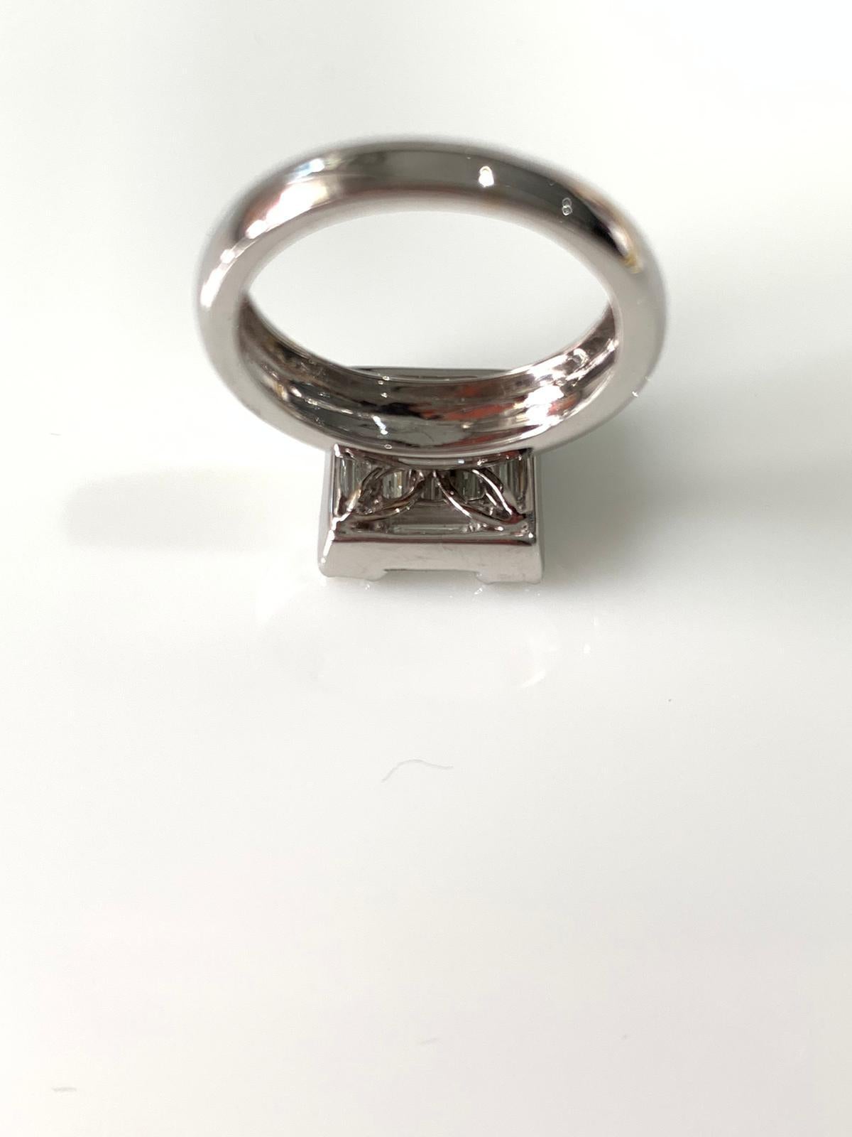 Bague en or 18 carats sertie de diamants naturels en vente 5