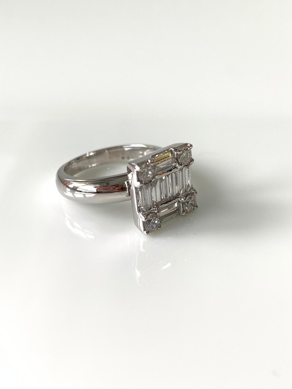Bague en or 18 carats sertie de diamants naturels en vente 6