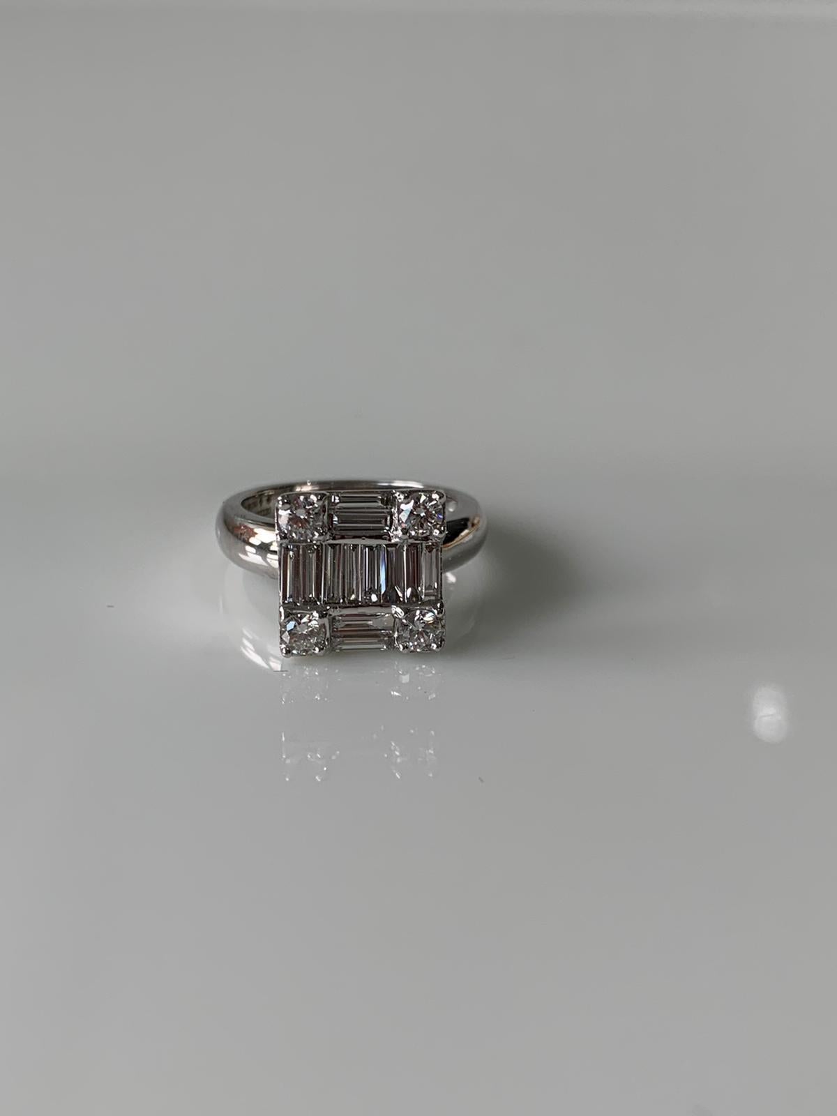 Bague en or 18 carats sertie de diamants naturels Unisexe en vente