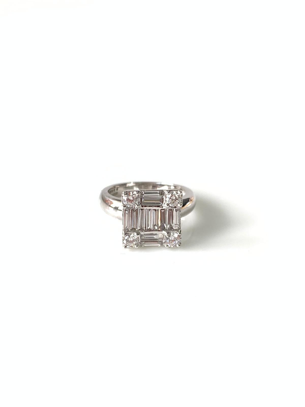 Bague en or 18 carats sertie de diamants naturels en vente 2