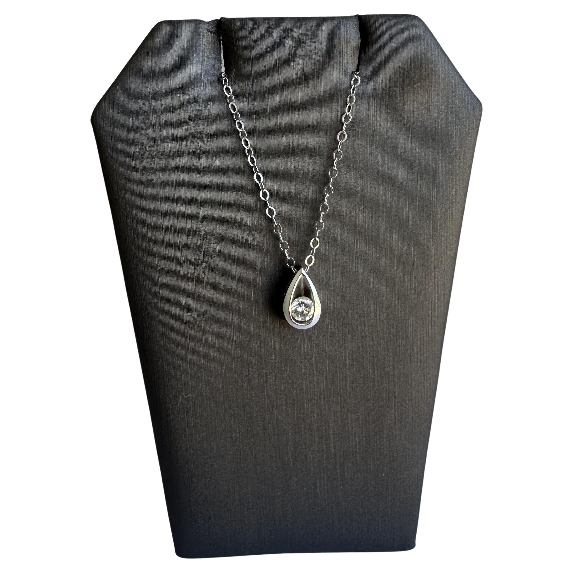 Collar Solitario de Diamantes Naturales en Oro Blanco de 14kt - 0.25ctw, 18", Nuevo