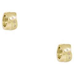 Pendientes Huggie Espolvoreado Diamante Natural 14 Kilates En Stock