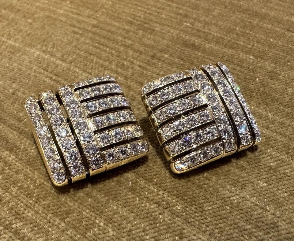 Round Cut Natural Diamond Square Button Earrings 5cttw in 18k & 14k Yellow Gold For Sale