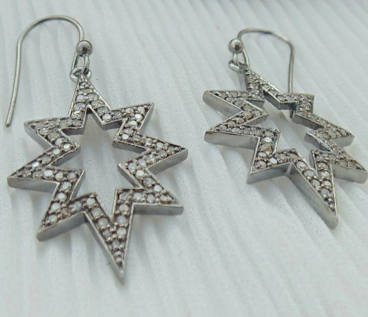 Art Déco Orecchino a stella con diamante naturale in argento 925 Pave Diamond Star Earring Regalo. in vendita