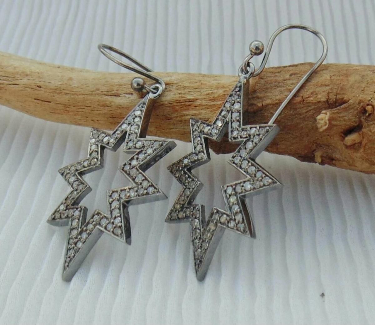 Donna Orecchino a stella con diamante naturale in argento 925 Pave Diamond Star Earring Regalo. in vendita