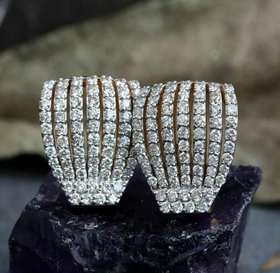Round Cut Natural Diamond Stud Earring for Women 14K Solid Gold For Sale