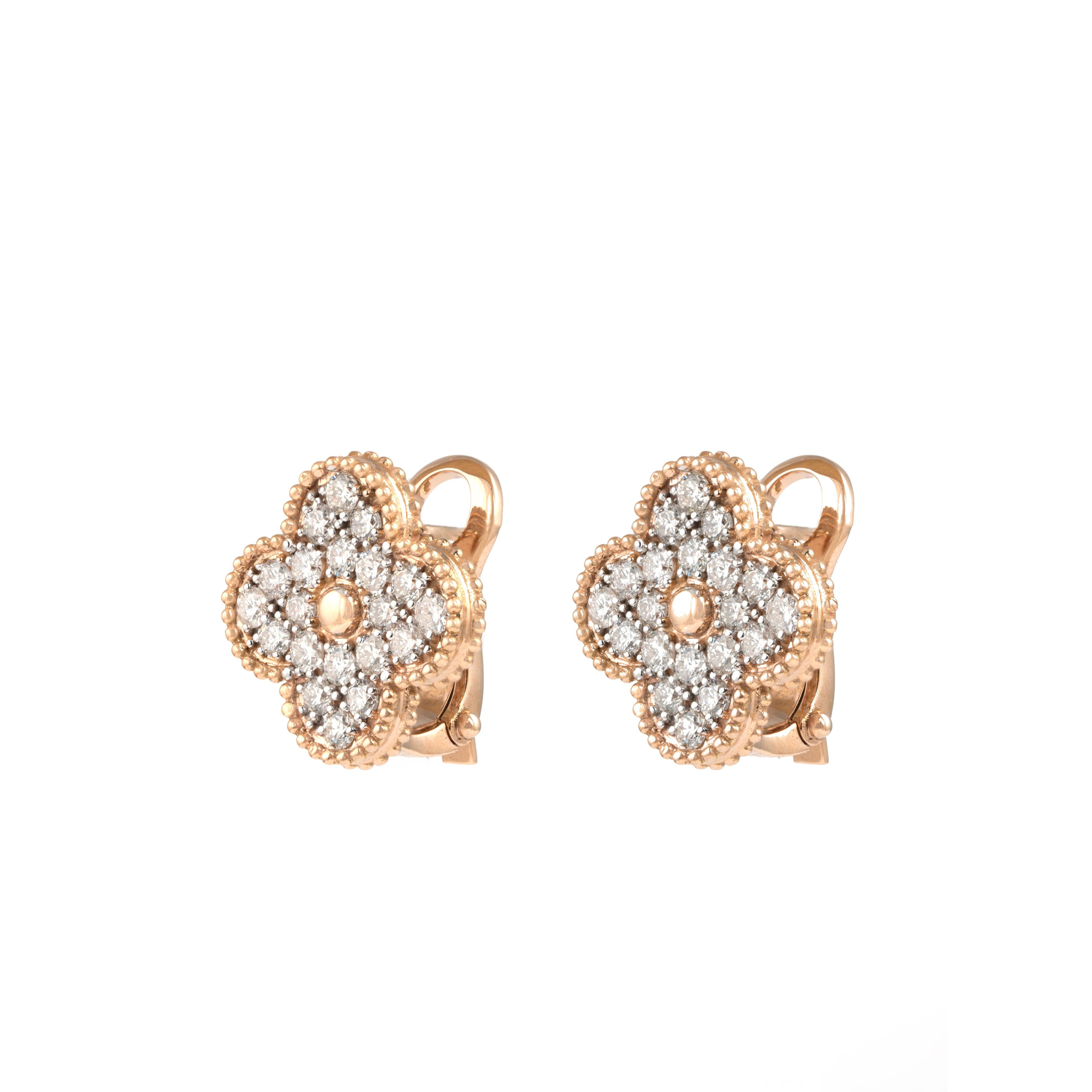 Natural Diamond Stud Earrings with 2.52 Carats Diamond and 18k In New Condition For Sale In New York, NY