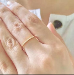 Anello tempestato di diamanti naturali in oro massiccio 14K a fascia sottile Anello donna per la festa della mamma