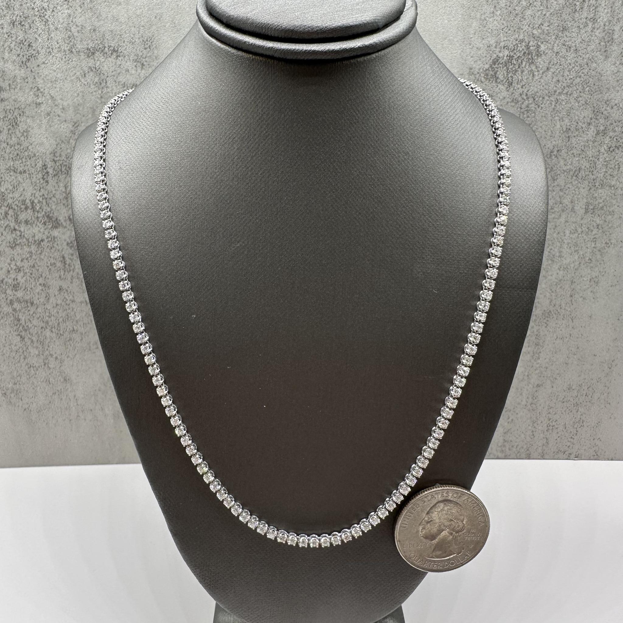 Natürliche Diamant-Tennis-Halskette in 14kt Weißgold - 3,3ctw, 18in, neu (Rundschliff) im Angebot