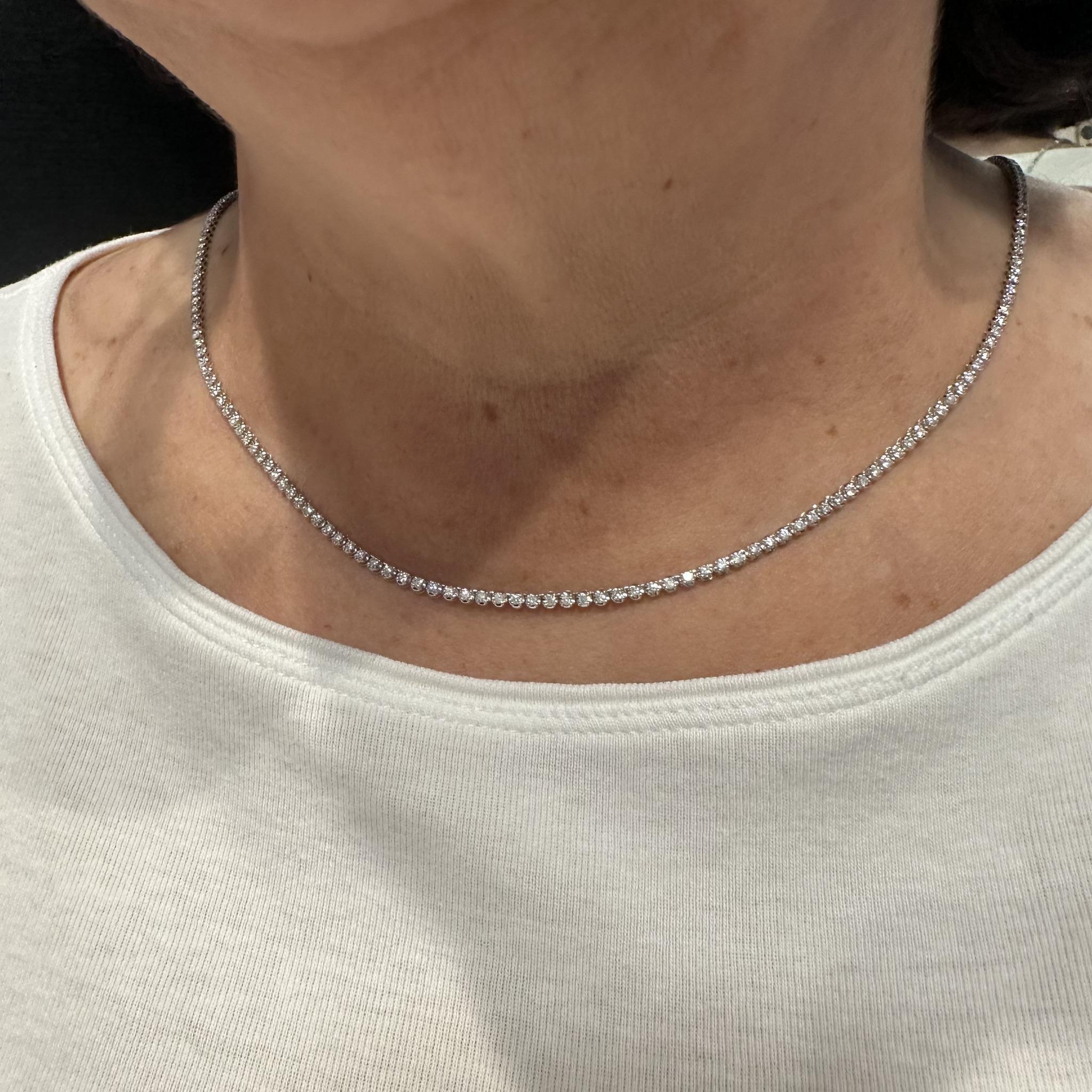 Natürliche Diamant-Tennis-Halskette in 14kt Weißgold - 3,3ctw, 18in, neu im Zustand „Neu“ im Angebot in West Hempstead, NY