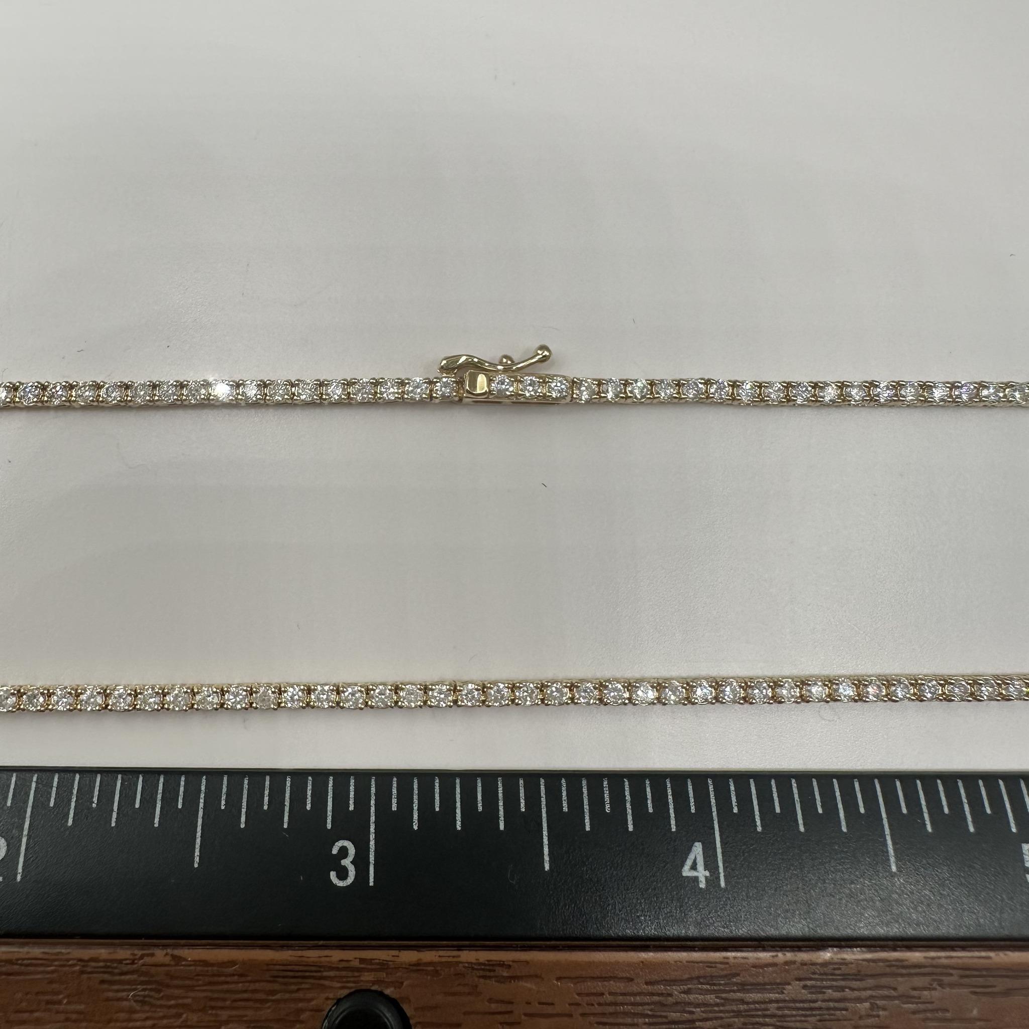 Collar de Tenis de Diamantes Naturales en Oro Amarillo de 14kt - 3.5ctw, 16in, Nuevo en venta 2