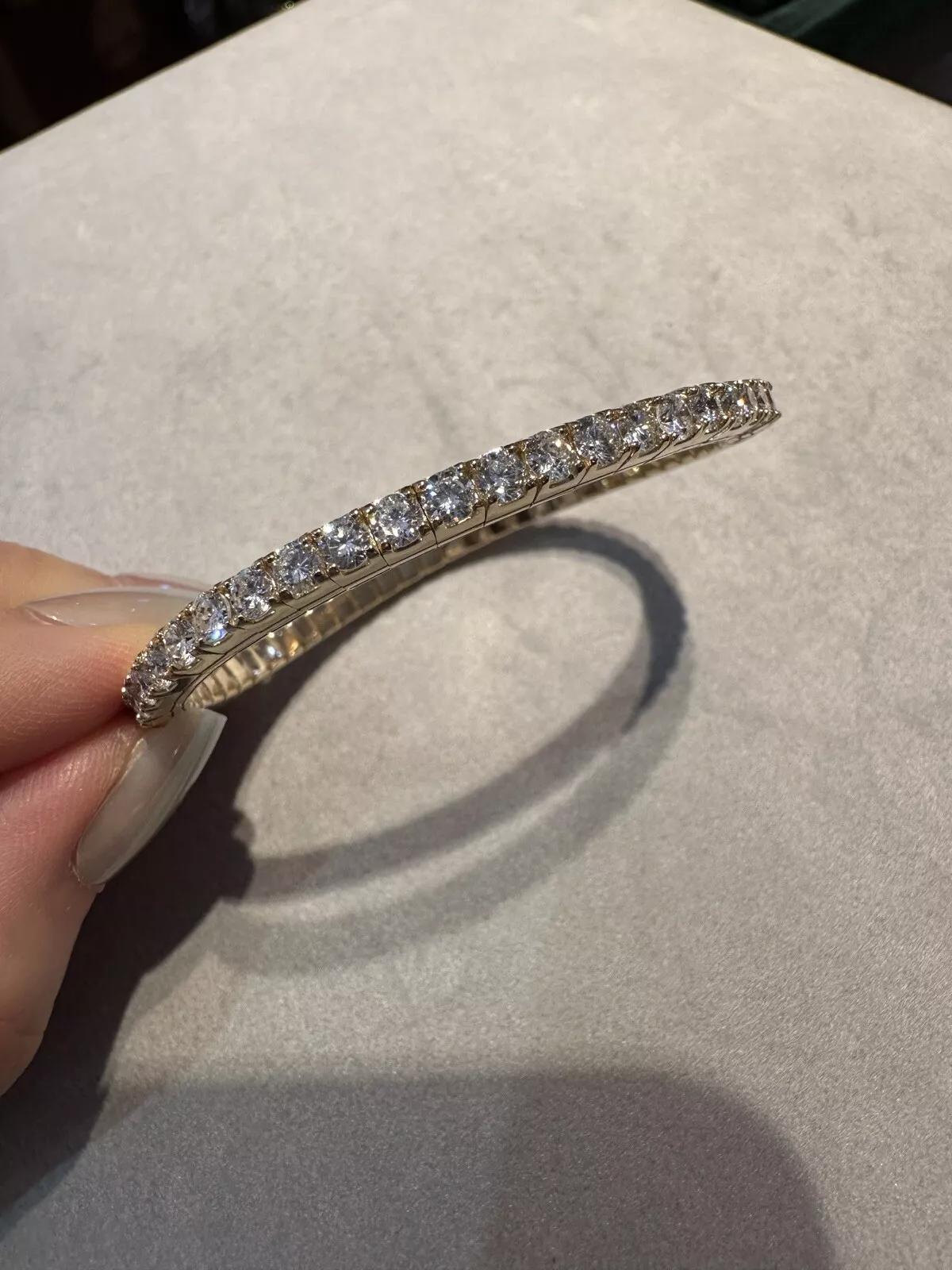 Natürliches Diamant-Tennis- Stretch-Armband 7,72 Karat Gesamtgewicht 14k Gelbgold (Rundschliff) im Angebot