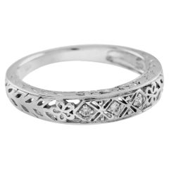 Bague vintage Stye florale filigrane en or blanc 9 carats massif