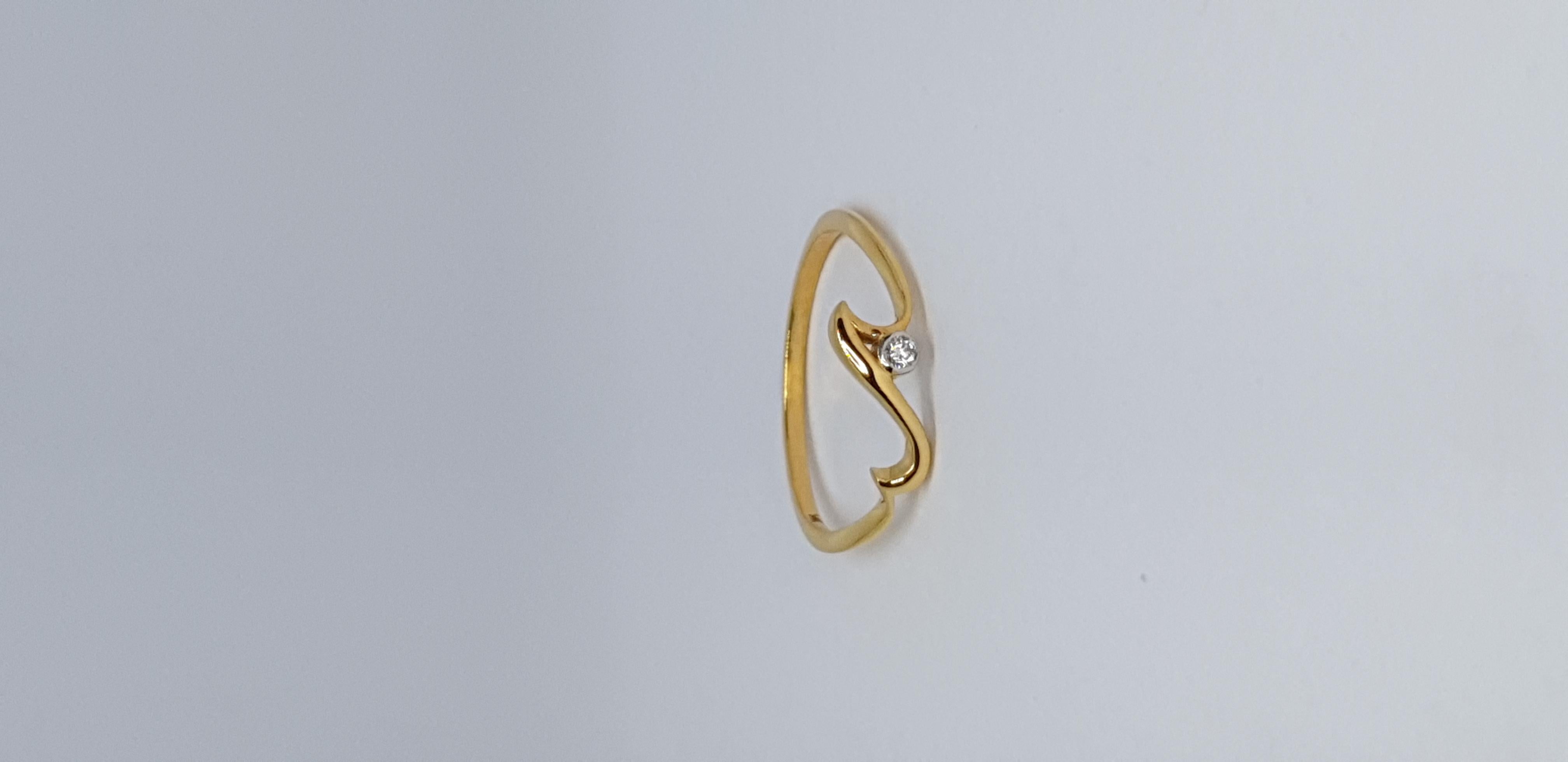 For Sale:  Natural Diamond Wave Ring 14K Solid Gold Dainty Ocean Lover Jewelry Gift. 15