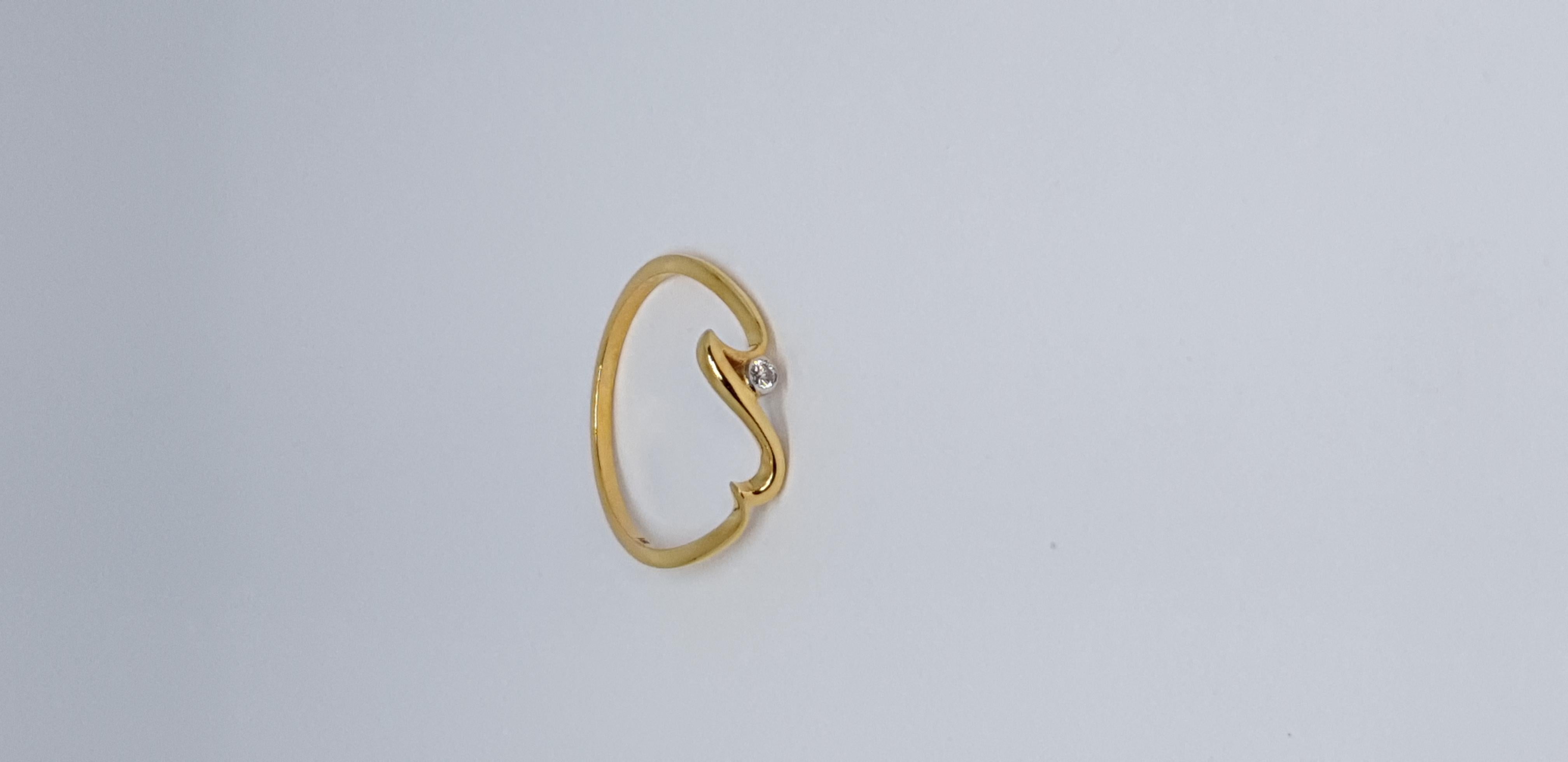 For Sale:  Natural Diamond Wave Ring 14K Solid Gold Dainty Ocean Lover Jewelry Gift. 5