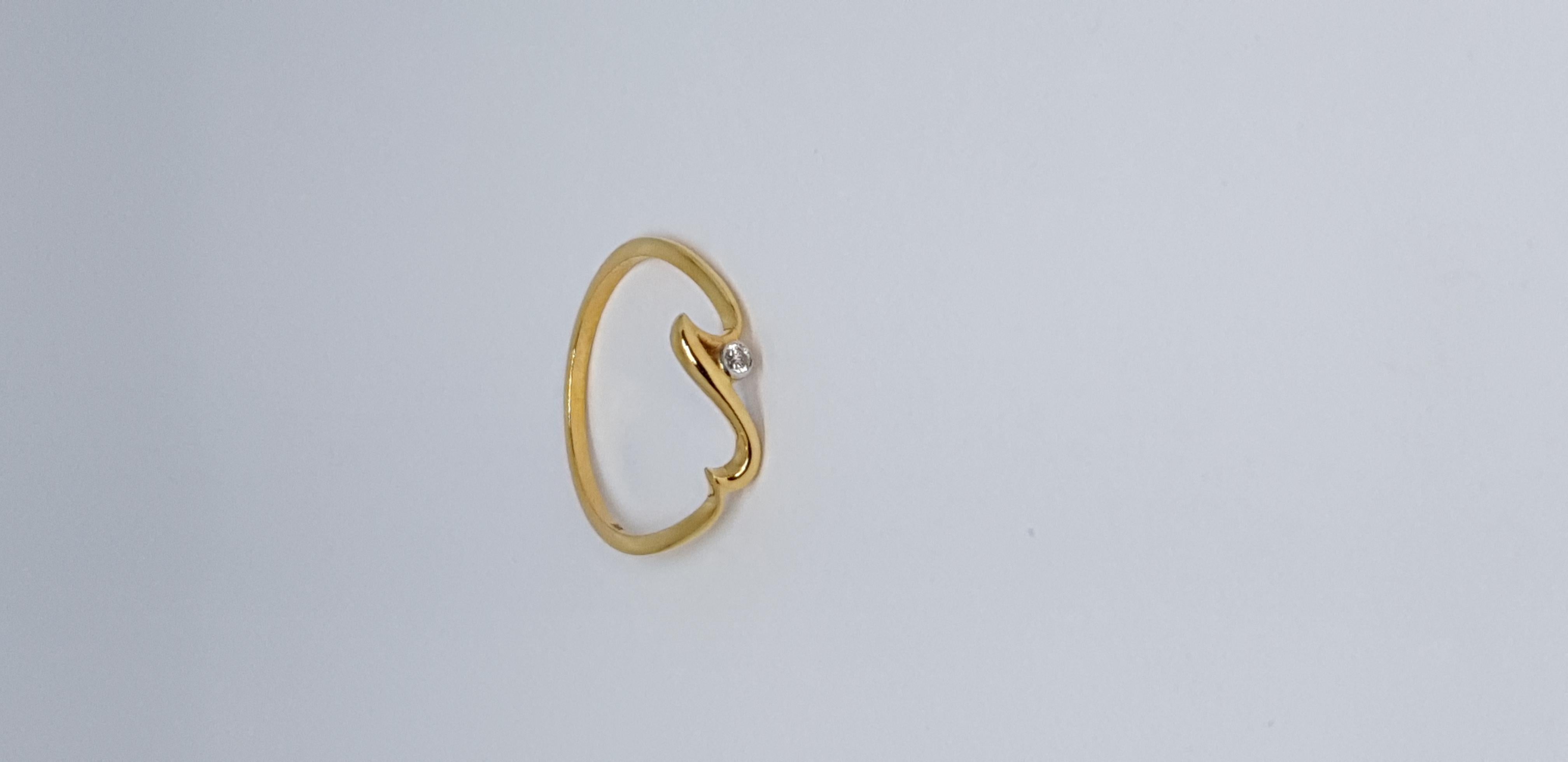 For Sale:  Natural Diamond Wave Ring 14K Solid Gold Dainty Ocean Lover Jewelry Gift. 6