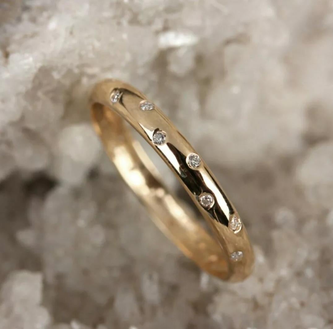 Natürlicher Diamant-Ehering 14k Gold Eternity-Ring Handgefertigtes Hochzeitsgeschenk. für Damen oder Herren im Angebot