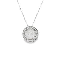 Collana con diamante naturale e ciondolo rotondo in oro bianco