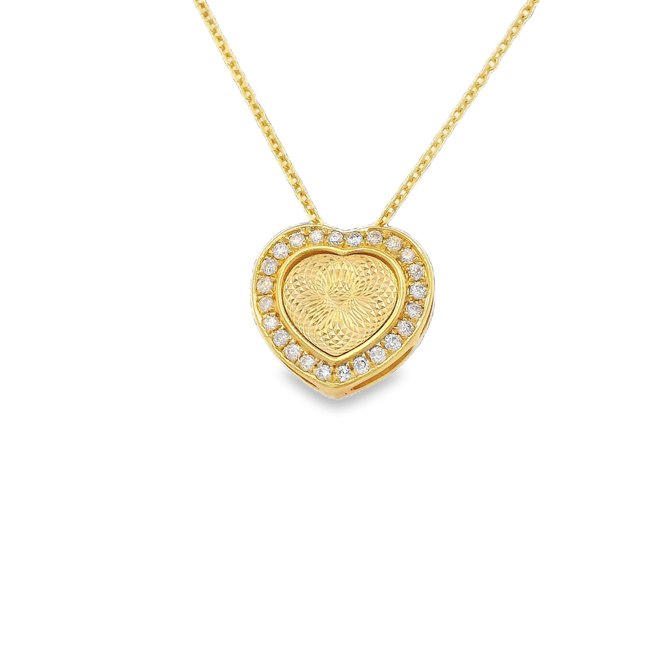 Taille ronde Collier avec pendentif en forme de coeur en or jaune et diamant naturel en vente