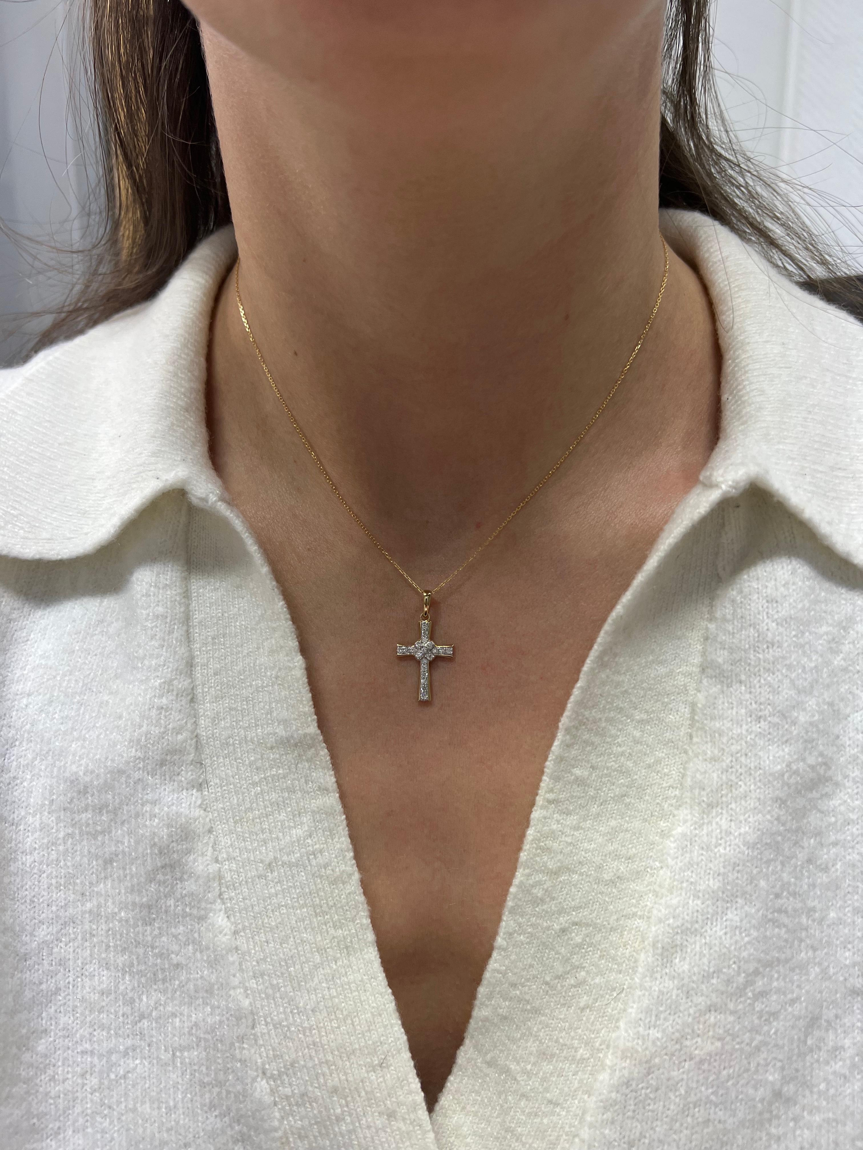 Halskette mit Kreuzkette-Anhänger, natürliche Diamanten 0,25 Karat 18k Weißgold im Angebot 2