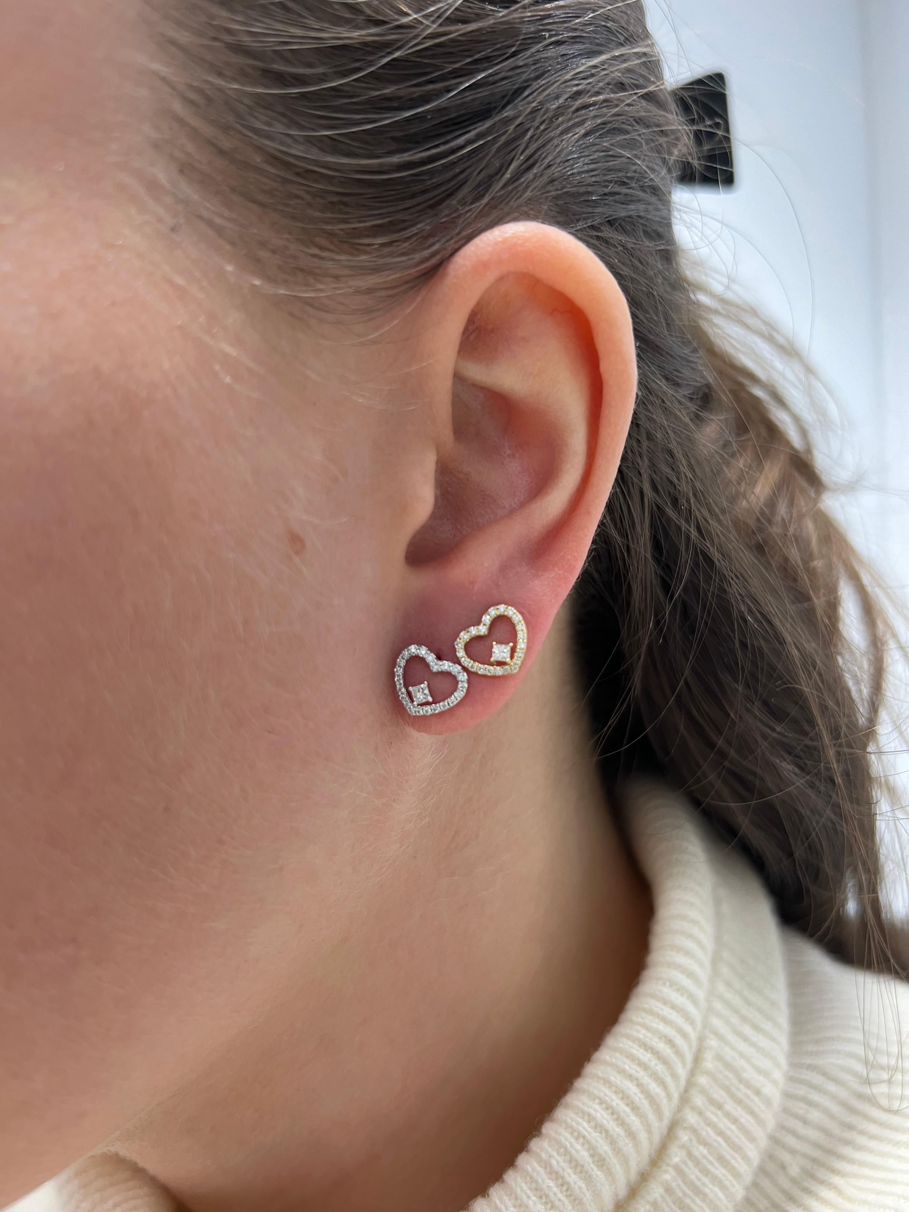 da uomo o donna Diamanti naturali da 0,25 carati Orecchini a forma di cuore in oro giallo 18KT in vendita