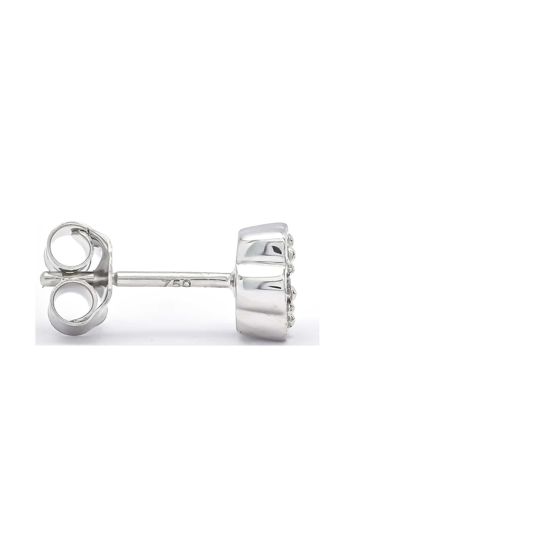 Natural Diamonds 0.26 cts in 18 Karat White Gold Flower Cluster Stud Earrings For Sale 4