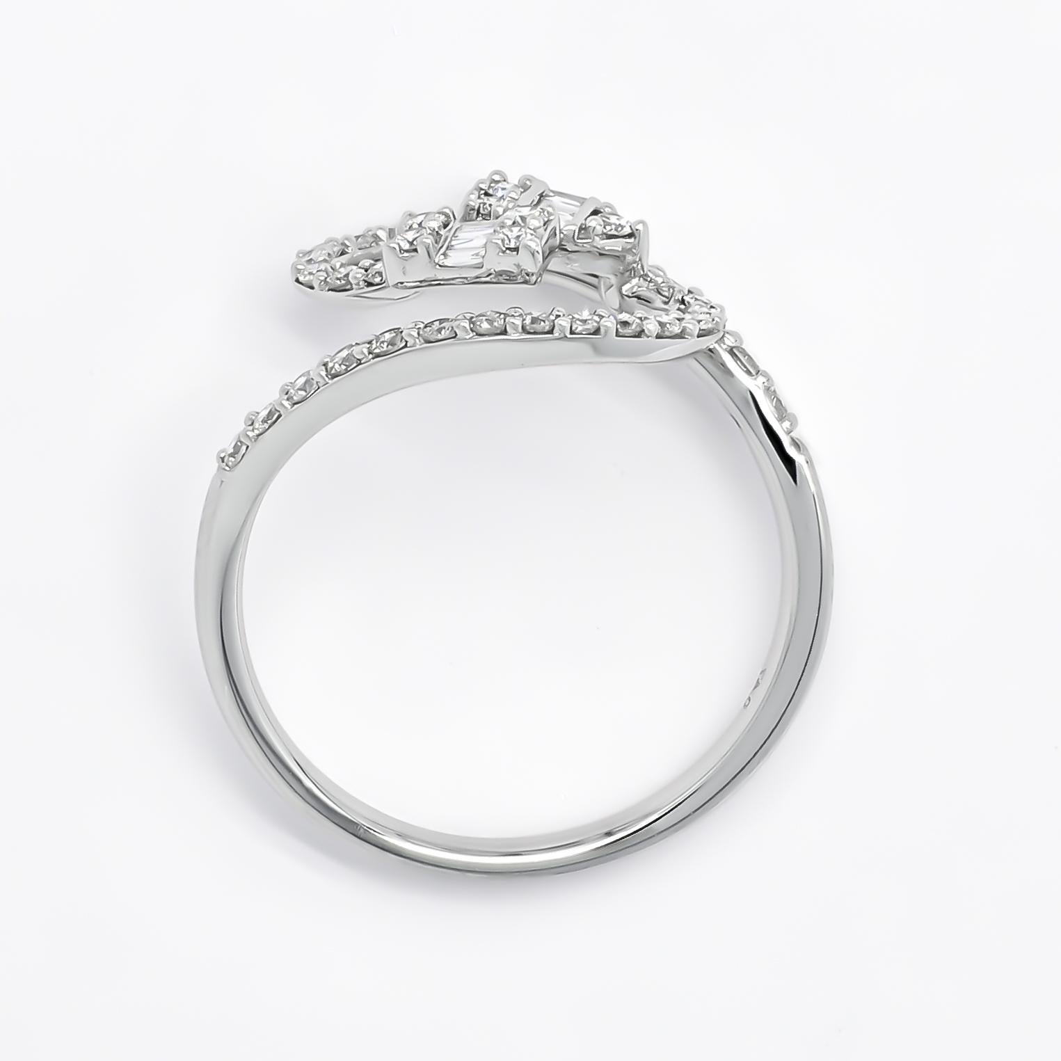 Natural Diamonds 0.50 CT 18KT White Gold Designer Statement Ring For Sale 2