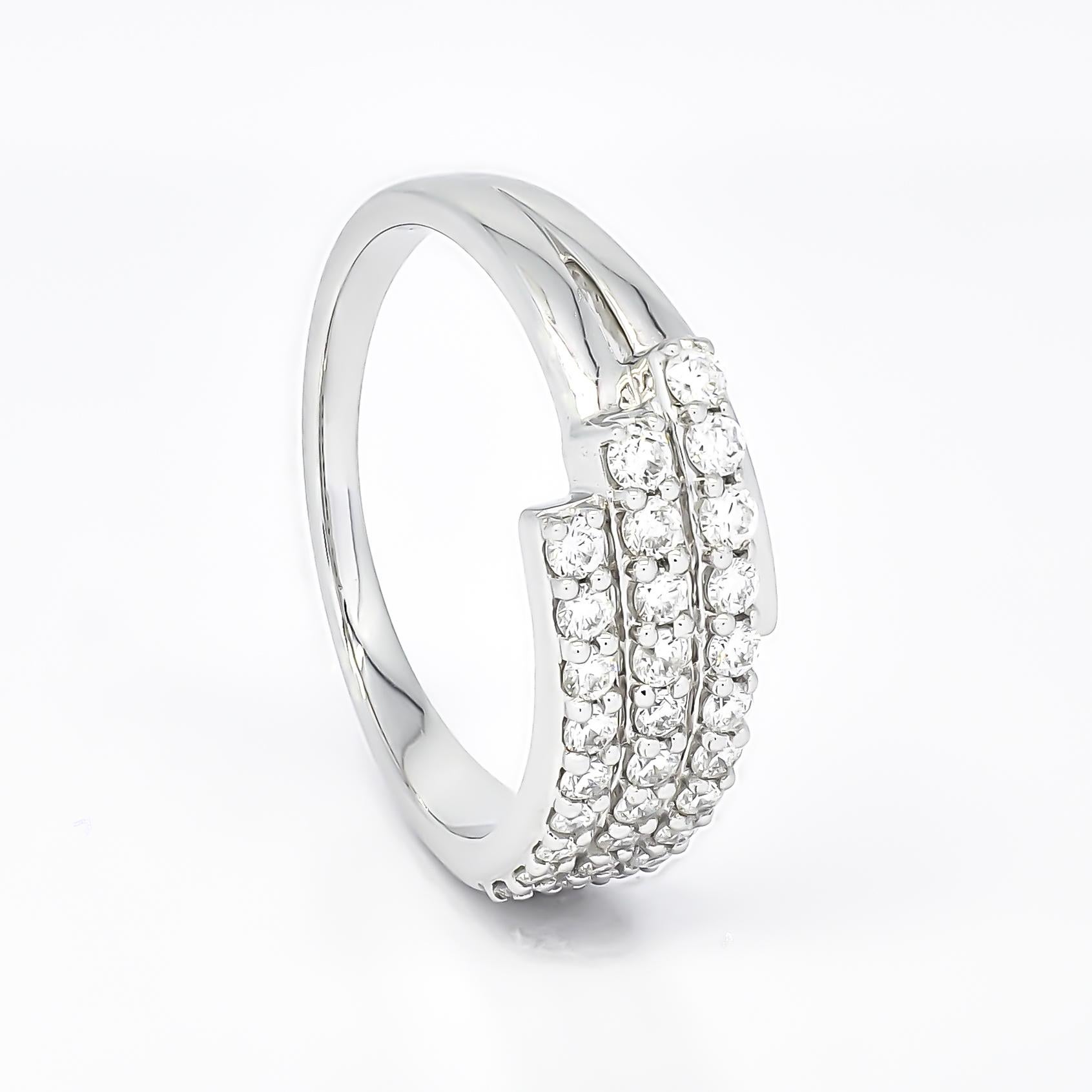 Anillo apilable de varias filas de diamantes naturales de 0,55 quilates y oro blanco de 18 quilates en venta 1