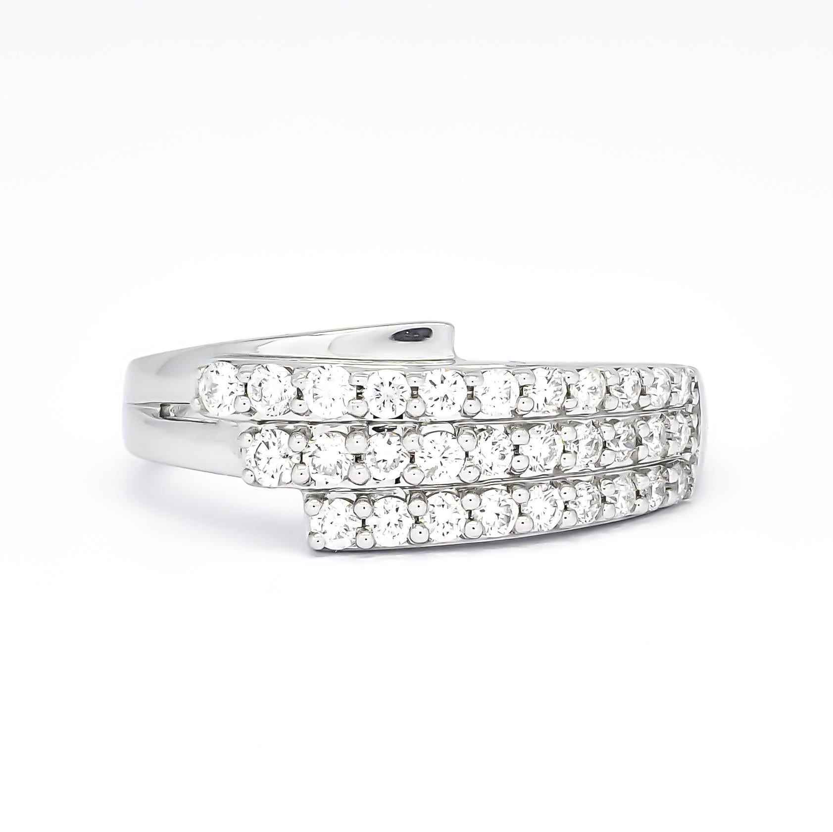 Anillo apilable de varias filas de diamantes naturales de 0,55 quilates y oro blanco de 18 quilates en venta 3