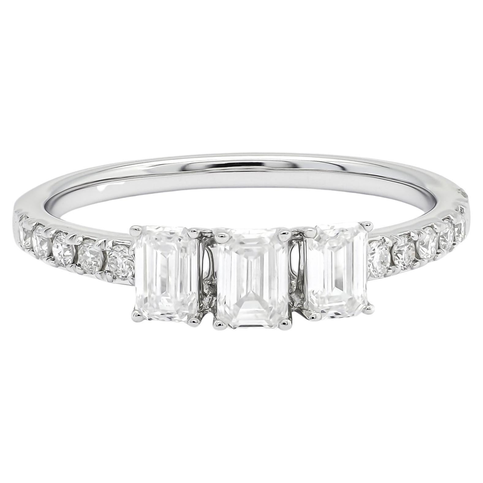 Diamants naturels  Bague promesse trilogie en or jaune 18 carats taille émeraude 0,76 carat Pour femmes en vente