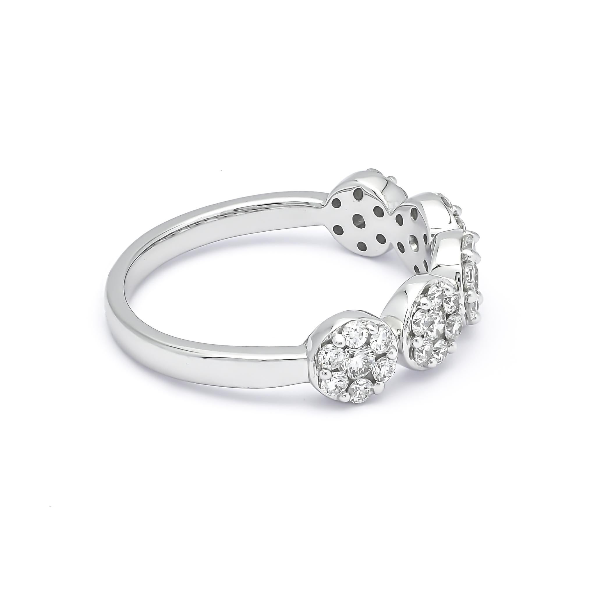 Natural Diamonds 0.80 cts 18KT White Gold Modern Engagement Ring For Sale 6