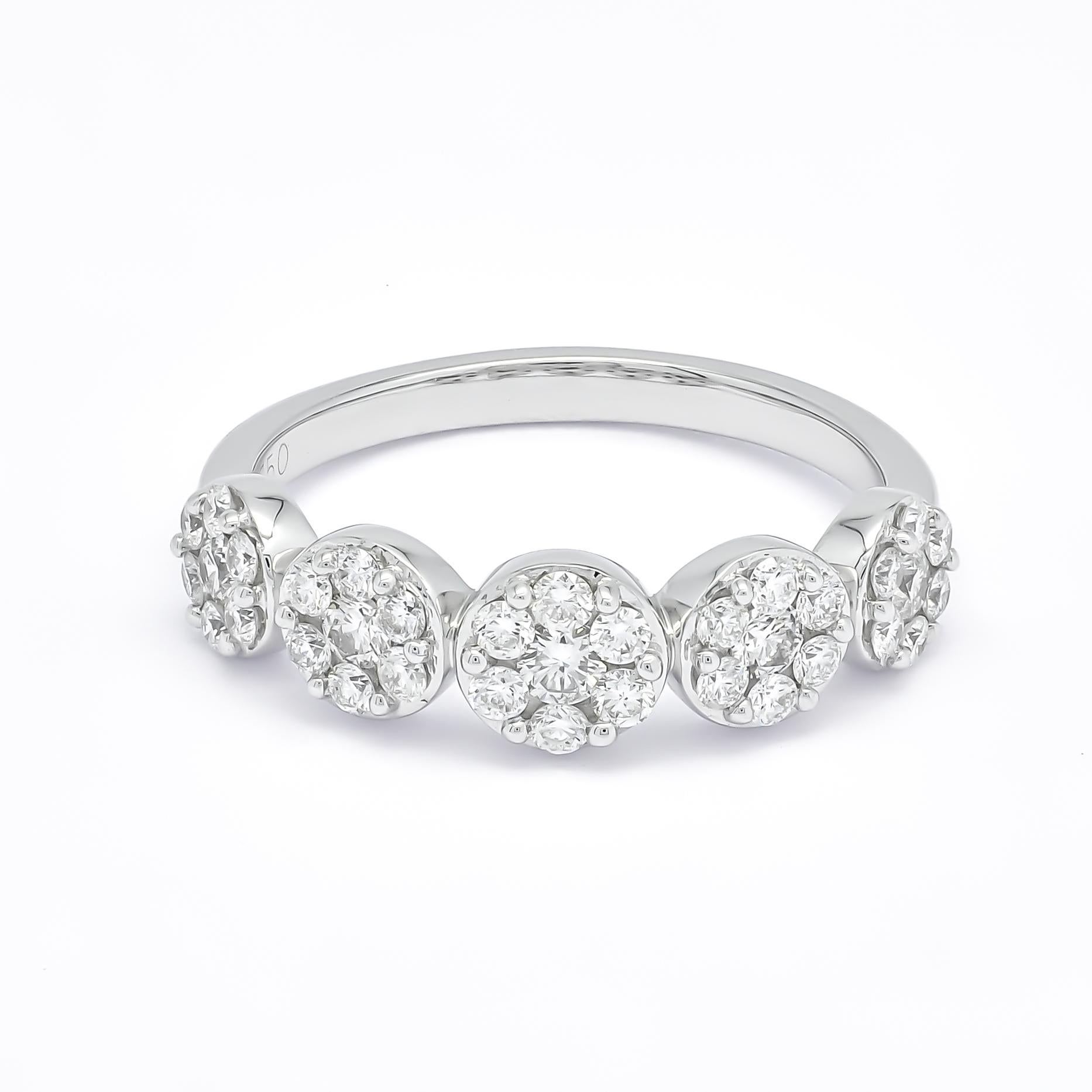 Natural Diamonds 0.80 cts 18KT White Gold Modern Engagement Ring For Sale 4